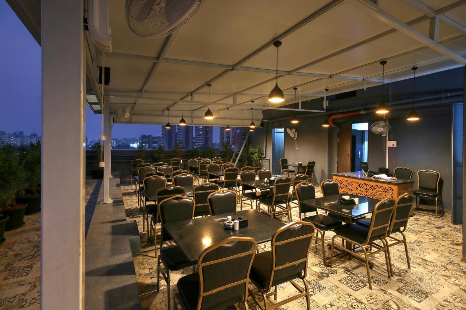 Magnus Fortune House Business Hotel , Magarpatta Mundhwa Exterior foto