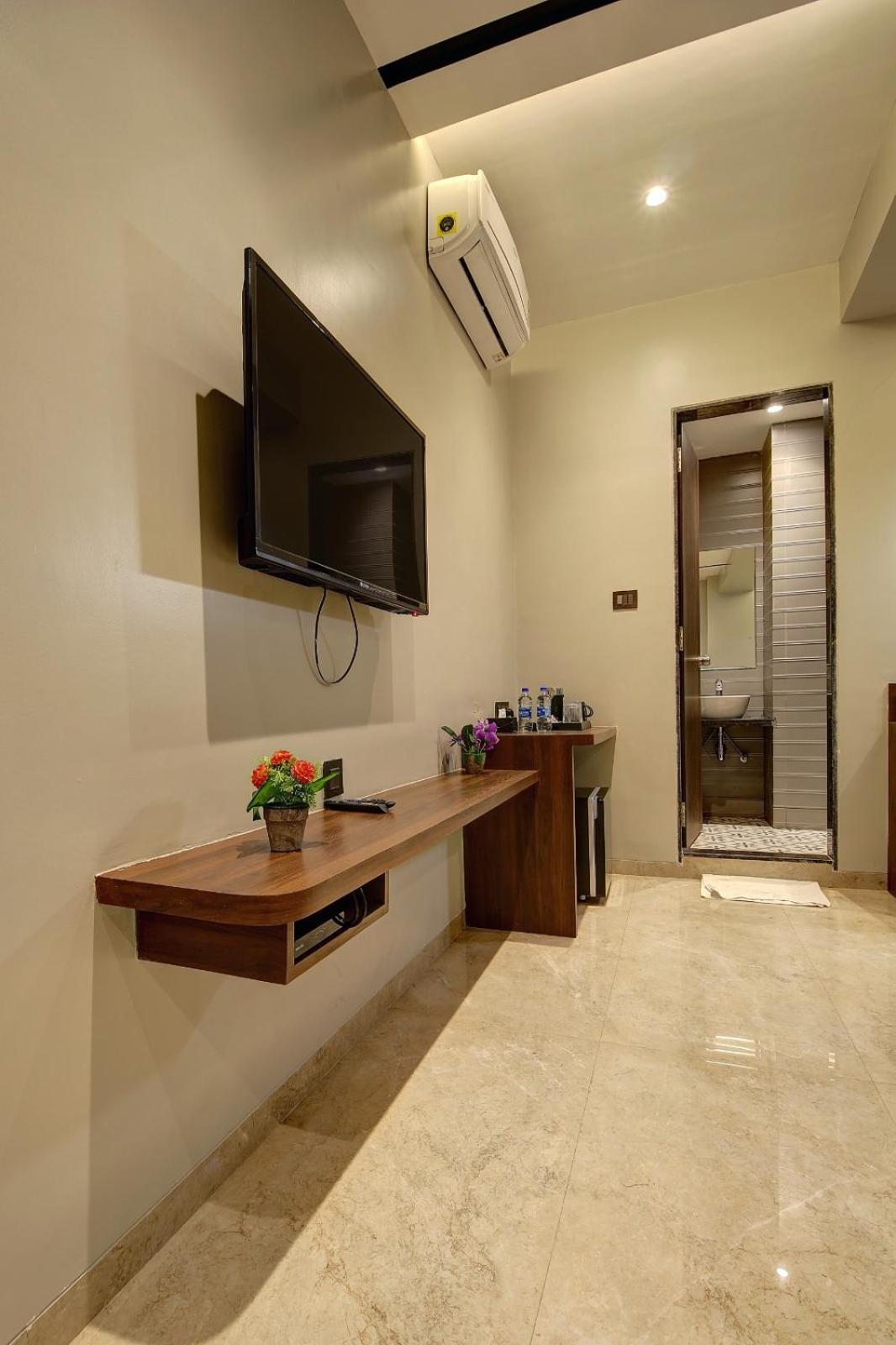 Magnus Fortune House Business Hotel , Magarpatta Mundhwa Exterior foto