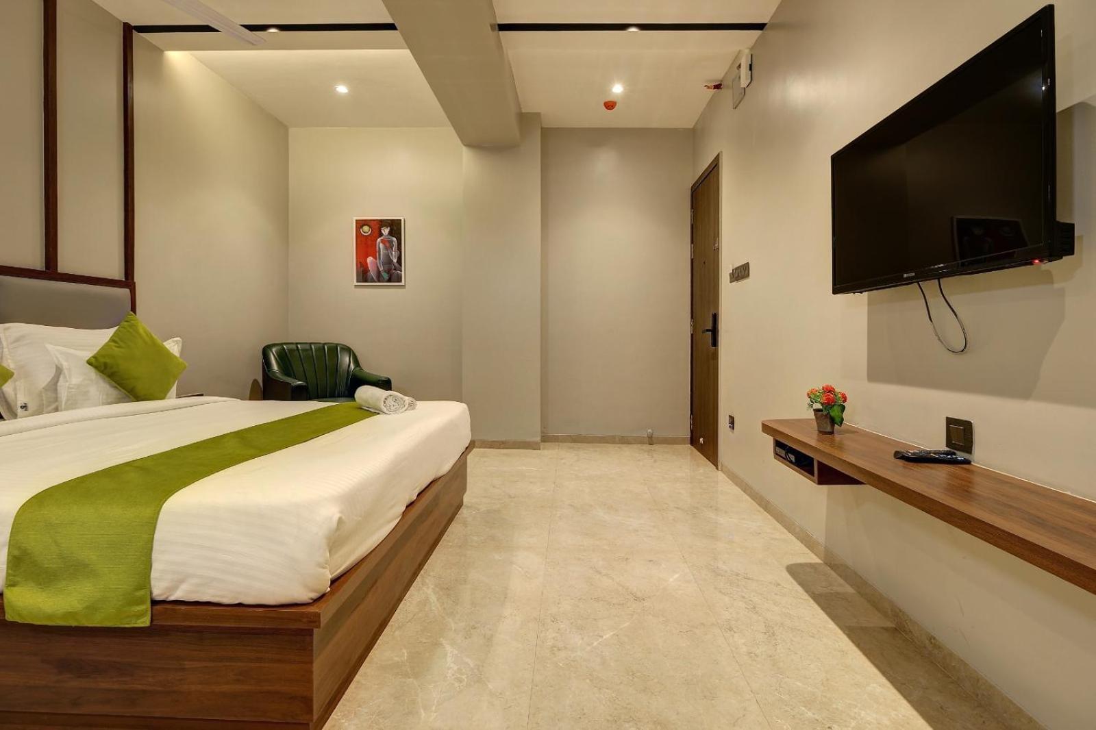 Magnus Fortune House Business Hotel , Magarpatta Mundhwa Exterior foto